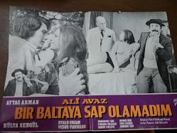 Bir Baltaya Sap Olamadım Film  - Afişi - No: 2  - Movie Poster - Ali Ayvaz- Aytaç Arman - Hülya Sengül - Atilla Ergün - Yeşim Yükselen - Mürüvvet Sim - Feridun Çölgeçen - Nubar Terziya - Nesrin Nur - Faik Çoşkun - Sabahat Işık - Ahmet Sert - Yakup Onay - Zeki Sezer - Ali Demir