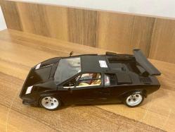 Diecat Model araba lamborghini countact 1988