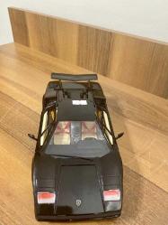 Diecat Model araba lamborghini countact 1988