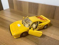 Diecast Model araba ferrari gto 1984