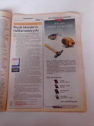 Radikal Kitap Gazetesi - 6 Temmuz 2007 - Sayı 329 - Stephen Grey Hayalet Uçak Kitabında ABD'nin 12 Bin Uçuş Yapan Gulfstream'lerde Uyguladığı İşkenceyi Anlatıyor - Çok Satanlar Listesinin Gediklisi Canan Tan Anlatıyor Önemli Olan Okura Ulaşmak - Stephen King Yeni Kitabı Bir Aşk Hikayesi'nde Bu Kez Korkutmuyor Konu Tamamıyla Aşk - Türkiye'de Sözlük Deyince Akla Gelen İlk İsim Olan Ali Püsküllüoğlu Ben De Sözlüğe Bakarım - Küresel Isınma