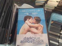 DARK BLUE ALMOST BLACK - KOYU LACİ SİYAHA YAKIN / DVD