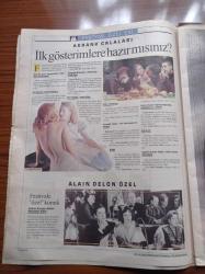 Cumhuriyet Festival Özel Gazetesi - 28 Mart 2006 - 2005'in Filmleri Yarışıyor - Hacivat Karagöz Neden Öldürüldü - Dondurmam Gaymak - Beyza'nın Kadınları - Babam Ve Oğlum - Çetin Tekindor Fotoğrafı - Haluk Bilginer Fotoğrafı - Beyazıt Öztürk Fotoğrafı - Reha Erdem - Memduh Ün - Venedik Taciri - Alain Delon Özel