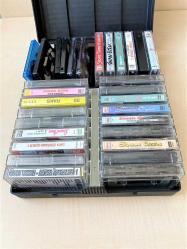 30 KASET KOLEKSİYONLUK KASET ÇANTASI VE KASETLER SİNAN ÖZEN EMRAH VS..