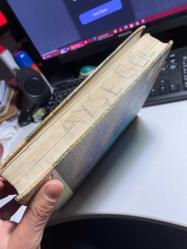 BIOLOGICAL SCIENCE MOLECULES TO MAN - THITD EDITION - THE BIOLOGICAL SCIENCE CURRICULUM STUDY BLUE VERSION - SERT KAPAK FAKAT BAZI YERLERİNDE DİRÇİLMELER VAR FOTOĞRAFLARA İYİ BAKALIM...