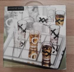Tictactoe XOX Shot Bardak Oyunu ( Kutusunda , 12*12cm'lik 1 Adet Cam Tabla + 10 Adet Shot Bardağı )