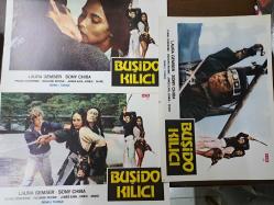 Orijinal Baskı - Buşido Kılıcı Filmi  - Lobi Kart Seti  - No: 1 - Lobby Cards Set - Laura Gemser- Sony Chiba - Frank Converse - Richard Boone- James Earl Jones- Mako- Ero Film- 25'li Set