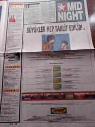 Star Box Magazin Gazetesi - 27 Temmuz 2002 - Ebru Gündeş'e Konser Sonrası Süha Yavuz'dan Evlilik Sürprizi - Mumya Firarda Filmi - Teoman İle Nurgül Yeşilçay'ın Öpüşme Sahnesi - Seksi Vejetaryen Marliece Andrada - Biri Bizi Gözetliyor - Hababam Sınıfı Sınıfta Kaldı - Tarık Akan - Emel Sayın - Ertem Eğilmez