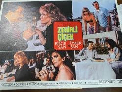 Zehirli Çiçek Filmi  - Lobi Kart Seti  - Lobby Cards Set - Bilge Şan - Ömer Şan - Yusuf Sezgin- Sevim Özün- Hüseyin Peyda - Aliye Rona - Jale Öz- Mehmet Dinler - 8'li Set