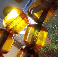 MALZEMESİ OSMANLI YAPIMI ORTA DÖNEM BİBLODAN YAPILMA SIKMA KEHRİBAR KİREMİT RENGİ HARİKA TESPİH 1AA1RR1 GÜMÜŞ PÜSKÜLLÜ