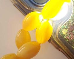 OSMANLI DÖNEMİ OBJEDEN YAPILMA MUHTEŞEM PORTAKAL SARISI ORİJİNAL DAMLA KEHRİBAR TESPİH SS2RR1 GÜMÜŞ ÜSTÜ ALTIN KAPLAMA PÜSKÜLLÜ