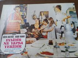 Evlidir Ne Yapsa Yeridir Filmi  - Lobi Kart Seti  - Lobby Cards Set - Hülya Koçyiğit- Kadir İnanır- Şerif Gören Perran Kutman -8'li Set