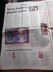 Milliyet Pazar Gazetesi - 3 Şubat 2002 -  Ressamcı Ersin Salman 5 Yıl Önce Bir Dakika Karanlık Vardı - Fazıl Say İki Özel Konser Veriyor - Hastaneye Gitmeyen Tek Eski Sevgili Nefise Karatay Fotoğrafı - Ressam Komet Ve Suç Ortakları - Beyaz Saray Pavyonu Artık Lüks Restaurant