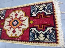 90 x 45 CM.EBADINDA BİR ISPARTA SEDİR HALISI...