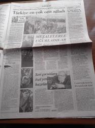 Cumhuriyet Gazetesi - 29 Ekim 2010 - Beşiktaş Allen İverson'a Canlı Yayında İmza Attıracak - Efes Pilsen - Ata'nın Yoktan Var Ettiği Mucize - Cumhurbaşkanı Abdullah Gül - Kemal Kılıçdaroğlu - Gazi Mustafa Kemal Atatürk - `Ergenekon'da En Önemli Çatı Çöktü - Sayıştay Yasası Değişikliğinin Arka Planı İşte Hükümeti Korkutan Rapor - İBB'den Taklit Heykel - Sosyal Ağlar Ve Kişilik