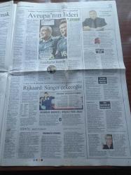Cumhuriyet Gazetesi - 3  Aralık 2009 - Fenerbahçe Avrupa'nın Lideri - İran'da Makyaj Yasağı - PETA Bu Kez Milano'da - Barack Obama'nın Afgan Planı - Erzincan Cumhuriyet Başsavcısı İlhan Cihaner'den İsmailağa Cemaati Soruşturmasının Çarpıtılmasına Tepki - Abdul Gül İsrail Politikasını Gözden Geçirsin