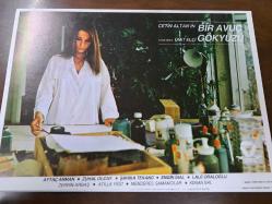 Bir Avuç Gökyüzü Filmi  - Lobi Kart Seti  - Lobby Cards Set  - Aytaç Arman- Zuhal Olcay- Şahika Tekand- Engin İnal- Lale Oraloğlu- Zerrin Arbaş- Atilla Yiğit- Menderes Samancılar- Kenan Bal- Çetin Altan- Ümit Elçi- 12'li Set