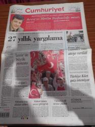 Cumhuriyet Gazetesi- 24 Aralık 2009 - Efes Pilsen Antrenörü Ergin Ataman - Rafael Nadal - İzmir'de Büyük Protesto - 27 Yıllık Yargılama - İranda Camiler Bile Ateşe Verildi - Türkiye Kürt Gazı İstemiyor - Yabancı Dil Sınavı Yapıldı- İstanbul'un Kader Anı - Hasankeyf İçin Umut Işığı
