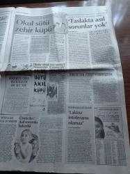 Cumhuriyet Gazetesi - 3 Mayıs 2012 - Galatasaray Taraftarından Miting Gibi Protesto - Fenerbahçe Asbaşkanı Nihat Özdemir Fenerbahçe Temizdir - Dünyanın En Eski Kan Örneği - Hükümet Cemaat Ayrışması Yargıtay Başkanlığı Seçiminde Yaşanıyor - Tiyatroların Özelleştirilmesi - Sütü Zehir Ettiler