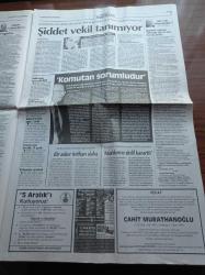 Cumhuriyet Gazetesi - 5 Aralık 2012 - Şampiyonlar Ligi'nde Galatasaray Turun Kapısında - Tanrılar Kaplıcadan Çıktı - Deniz Feneri İle Ampul - Recep Tayyip Erdoğan Rotayı Çizdi - MEB'in Gizli Tanığı 147 - Enerji Ve Tabii Kaynaklar Bakanı Taner Yıldız - Mustafa Balbay - Soner Yalçın - Tuncay Özkan