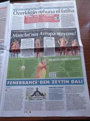 Cumhuriyet Gazetesi - 7 Kasım 2013 - Özerkliğin Ruhuna El Fatiha - Mancini'nij Avrupa Vizyonu - Kıbrıs Yine Sandığa Gidiyor - INıVA'nın İlk Desteği Türk Sanatçıya - Kızlı Erkekli Direndiler - İngilizler Fiber Optik Hattı İzlemiş - Yaser Arafat'ı Zehirlemişler