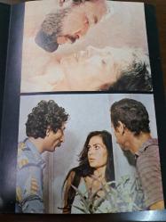 Mine  Filmi - Broşürü - No: 1 - Brochure  - Atıf Yılmaz- Ömer Kavur- Necati Cumalı- Deniz Türkali- Salih Dikişçi- Cahit Berkay- Türkan Şoray- Cihan Ünal- Hümeyra- Kerim Afşar- Selçuk Uluergüven- Celile Toyon Uysal- Orhan Çağman-  Belkıs Dilligil- Aslan Altın- Melike Çapkın- Orhan Aykanat- Ahmet Ugurlu- Mehmet Esen- Erdal Tosun- Koray Ergün- İngilizce- Arapça- Türkçe
