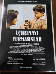 Uçurtmayı Vurmasınlar Filmi - Lobi Kart Seti - Lobby Cards Set - Nur Sürer- Ozan Bilen - Füsun Demirel- Güzin Özipek- Rozet Hubes- Güzin Özyağcılar- Meral Çetinkaya - Ayla Aslancan- Emel Çeviren- Tanju Tuncer- Ayben Erman - Yasemin Alkaya- Sabiş Kara - Özlem Savaş- Sevim Metin- Gülizar Tunç- Selma Tercan- Özlem Üstüner- Sevgi Sakarya- Barış Çelikoğlu- Gönül Demirkol- Hale Akınlı- Feride Çiçekoğlu- Erdal Kahraman- Jale Başaran- Özkan Turgay- Magnum Film- 8'li Set