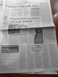 Cumhuriyet Gazetesi - 12 Eylül 2012  - Şadan Kalkavan Aykut Vefasızmış - Ulusal Milli Takım Kadıköy'ü Salladı - Cumhuriyet Halk Partisi Lideri Kemal Kılıçdaroğlu Afyon'da Sabotaj Var İddiasının Arkasında Durdu- Sultangazi'de Canlı Bomba Saldırısında 1 Polis Şehit Oldu - Recep Tayyip Erdoğan