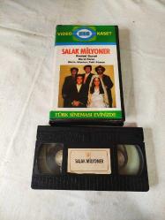 16153-KEMAL SUNAL-SALAK MİLYONER VHS VİDEO KASET/ALMAN BASKI