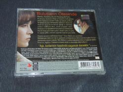 BULUTLARIN ÖTESİNDE-JEAN RENO-JOHN MALKOVICH---VCD FİLM -  SIFIR AYARINDA TEMİZ PROBLEMSİZ VCD FİLMDİR.