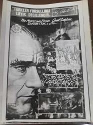 Atatürkün Doğumdan Ölümüne  Hayatta İken  Çekilmiş Tarihi Canlandıran Taklidi Yapılamayacak Muazzam Film - Siyah Beyaz - Lobi Kart Seti - Lobby Cards Set - 8'li Set - Yüz Yılların Önderi- Türkler Yoksulluğa Layık Değillerdir - Her Yerde Her İşte Atatürk- Tarihler Boyu Yaşayacak Ulu Önder- Mucize Yaratan Türk- Doğumun'dan Ölümüne Kadar Hayatı - Bu Filmin Genel Dağıtımı Samsun Filme Aittir