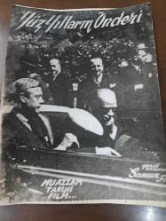 Atatürkün Doğumdan Ölümüne  Hayatta İken  Çekilmiş Tarihi Canlandıran Taklidi Yapılamayacak Muazzam Film - Siyah Beyaz - Lobi Kart Seti - Lobby Cards Set - 8'li Set - Yüz Yılların Önderi- Türkler Yoksulluğa Layık Değillerdir - Her Yerde Her İşte Atatürk- Tarihler Boyu Yaşayacak Ulu Önder- Mucize Yaratan Türk- Doğumun'dan Ölümüne Kadar Hayatı - Bu Filmin Genel Dağıtımı Samsun Filme Aittir