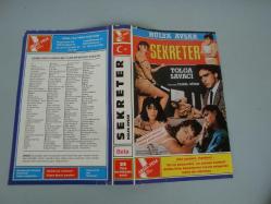 Efemera - HÜLYA AVŞAR - TOLGA SAVACI " Sekreter " SADECE KARTONET - ALMAN BASKI - Açıklamayı Okuyunuz - kitantik - kitaLog