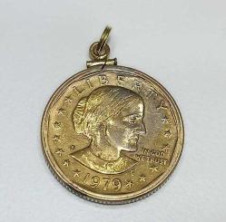 Vintage  Altın Kaplama 1979 1 Amerikan Doları SUSAN B. ANTHONY  Kolye Ucu   0091