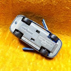 VINTAGE MAJORETTE ASTON MARTIN DB7 No.229  ECH 1/60 MAVİ RENKLİ METAL OYUNCAK ARABA , HÂLİYLE