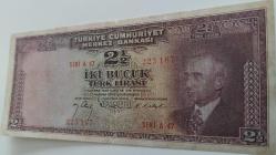 3.EMİSYON 1.TERTİP İNÖNÜ 2,5 İKİ BUÇUK TÜRK LİRASI SERİ A 47 223167 NOLU NATÜREL KAĞIT PARA EN NADİRİ
