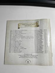 FABLES DE JEAN DE LA FONTAINE - BROŞÜR BOYUTLARINDA FRANSIZCA - CD KARTONET'İNE BENZİYOR... HALİYLE....