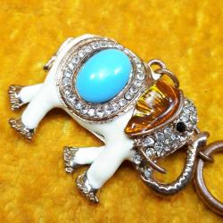 ÇOKLU TAŞLI METAL FİL ANAHTARLIK