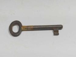 AN3-------ESKİ DEMİR DOLAP ÇEKMECE ANAHTARI