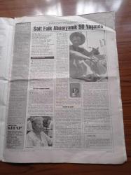 Cumhuriyet Kitap Gazetesi - 5 Aralık 1996  - Sayı 355 - Tarih Vakfı'ndan Bir İlk Türkiye Sendikacılık Ansiklopedisi - Sait Faik Abasıyanık 90 Yaşında - Ayfer Tunç'un Mağara Arkadaşları'nı Ahmet Ümit Değerlendirdi - Talip Apaydın Zeki Saruhan'ın Öğretmenlik Anılarını Değerlendirdi- 100'lük Ülkeden Mektuplar