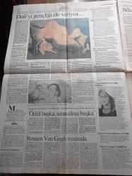 Cumhuriyet 2 Gazetesi - 23 Mart 1994 - Yalnızlığın Doruğundaki Sanatçı Yves Saint Laurent - Parmakların Üzerindeki Zariflik Bale - Dünyanın En Ünlü Kurbağası Öldü - Eflatun Nuri'den Hayvanseverlere Çağrı - Bilkent'le Yeni Bir Müzik Dünyası - Gürer Aykal - İdil Biret