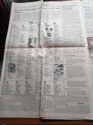 Cumhuriyet 2 Gazetesi - 3 Ağustos 1993 - Eski Karakol Türk Musikisi Müzesi Oluyor - Kusursuz Ayakkabılar Yapma Yarışı - Kadınlar Kendi Porno Filmlerini Kendi Çekiyor - Caretta Caretta'ların Koruma Projesi Uzatılıyor - Afrika'da Trajedi Günlük Yaşamın Bir Parçası