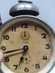 MS11--- ALMAN KAİSER ESKİ ARIZALI KURMALI MASA SAATİ