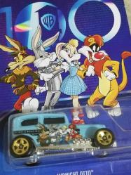 Hot wheels looney tunes model araba koleksiyon Sıfır paketli kutusunda 3 lü set halinde