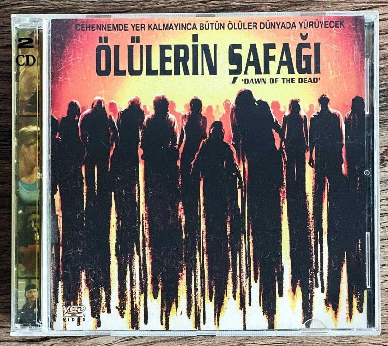 ölülerin şafağı 2004 film afişi