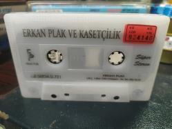FERHAT TUNÇ - EMEKÇİ - EMRAH SALTUK - KARDEŞLİK TÜRKÜLERİ - KASET [kemik - kırmızı bandrol]