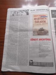 Cumhuriyet Kitap Gazetesi - 23 Ocak 2003 - Sayı 675 - Yaz Evi'nden Rüzgar Geri Getirirse'ye Bir Öykücü Mehmet Zaman Saçlıoğlu Fotoğrafı - Sennur Sezer Troya Sergisini Ve Kataloğunu Değerlendirdi - Aysu Erden Zeynep Aliye'nin Öykülerini Değerlendirdi- Nilüfer Kuruyazıcı Üstün Kırdar'ın Ödüllü Romanı Fi'yi İrdeledi - Müge İplikçi
