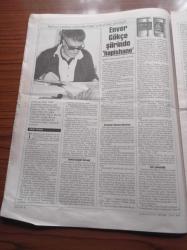 Cumhuriyet Kitap Gazetesi - 13 Aralık 2001 - Sayı 617 - Sanat Ve Kültürle Yoğrulmuş Bir Yaşam Talat Sait Halman Fotoğrafı - Fethi Naci Eleştiri Günlüğü'nde Bu Hafta Da Şu Bizim Profesörler'e De Devam Ediyor - Nihat Taydaş Enver Gökçe'nin Şiirlerindeki Temaya Bakıyor- Leyla Erbil