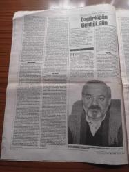 Cumhuriyet Kitap Gazetesi - 28 Eylül 2000 - Sayı 554 - Şiiri Kendine Dert Edinen Bir Şair İdris Atmaca Fotoğrafı - Fethi Naci Eleştiri Günlüğü'nde Memet Fuat'ın Nazım Hikmet'ini Yazdı Bu Hafta - Leland M. Roth'un Kitabı Mimarlığın Öyküsü'nü M. Salih Polat Değerlendirdi - Nedim Gürsel - Boğazkesen Romanı