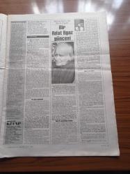 Cumhuriyet Kitap Gazetesi - 29 Ekim 1998 - Sayı 454 - Dünyayı Şiire Taşıyan Şair Turgay Fişekçi Fotoğrafı - Bir Rifat Ilgaz Güncesi -- Dip Sevgi'den Arı Bakış'a Derin Dalışlar - İnsanlığın Mahrem Tarihi - Hayatın Değeri- John Harris -  Marx'ın Özgürlük Etiği